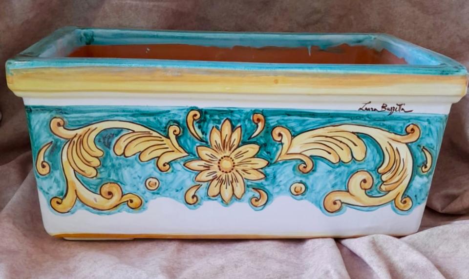 Fioriera rettangolare decorata a mano con decori siciliani