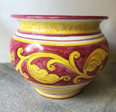 Cachepot in ceramica con foglia d'acanto ocra su fondo rosso vietri Laura Buzzetta ceramica arredo