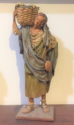 Pastore con cesta frutta  - Personaggi presepe - Statuina presepe artigianale Laura Buzzetta terracotta e stoffa