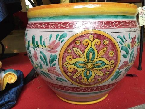 Cachepot in ceramica con disegno geometrico rosso verde diam.38 Laura Buzzetta ceramica arredo - Bagheria (Palermo)