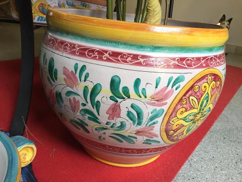 Cachepot in ceramica con disegno geometrico rosso verde diam.38 Laura Buzzetta ceramica arredo