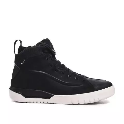 SCARPE E STIVALI