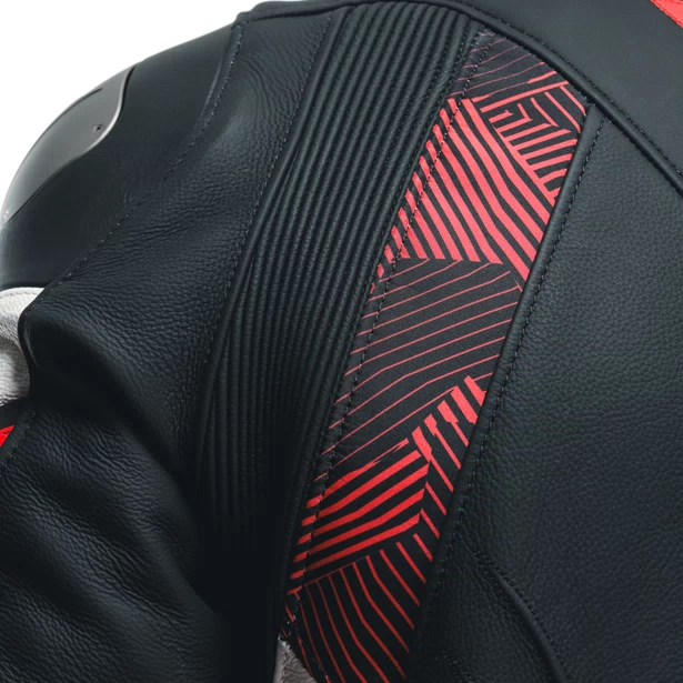 AVRO 5 LEATHER JACKET DAINESE Giacca da moto in pelle bovina tutu con inserti elasticizzati S1 e Microelastic 2.0.