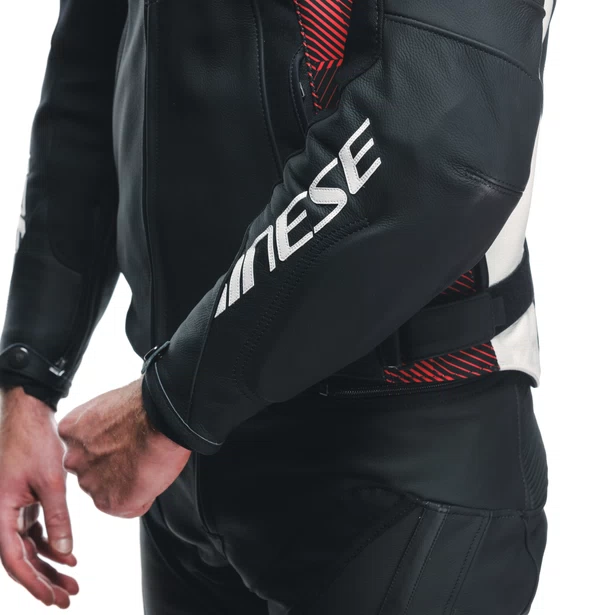 AVRO 5 LEATHER JACKET Dainese Giacca da moto in pelle bovina tutu con inserti elasticizzati S1 e Microelastic 2.0.