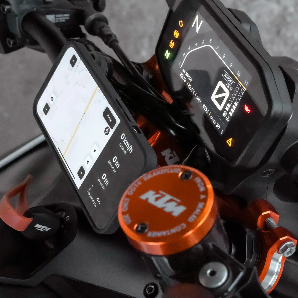 MOTO MOUNT PRO SP CONNECT La soluzione più innovativa e completa per il montaggio del tuo cellulare sul manubrio della moto.
