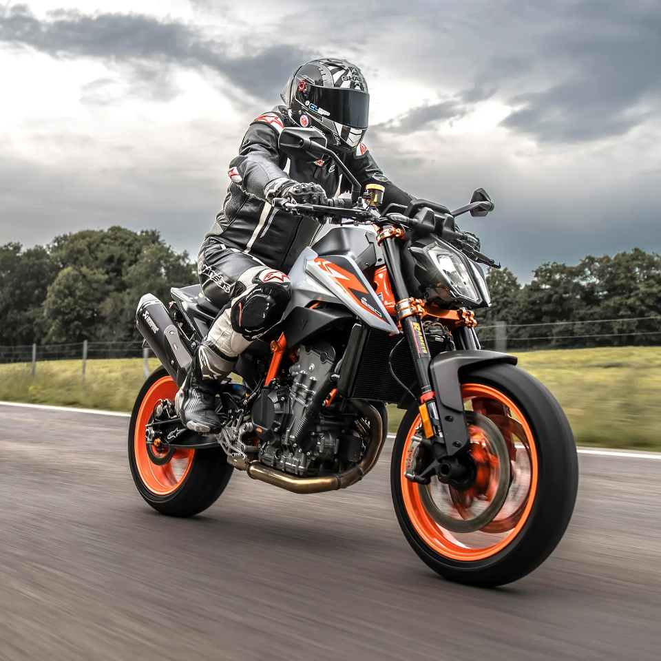 MOTO MOUNT PRO SP CONNECT La soluzione più innovativa e completa per il montaggio del tuo cellulare sul manubrio della moto.
