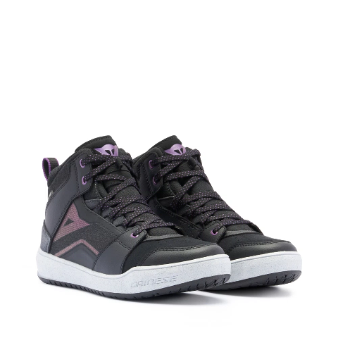 SUBURB D-WP WOMAN Dainese Scarpe urban impermeabili dal fit e design femminile ispirate al mondo sneaker.