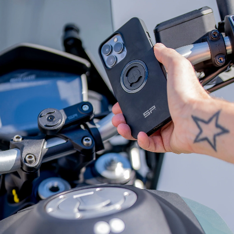 MOTO MOUNT LT SP CONNECT Il Moto Mount LT ti sorprende per l'imbattibile rapporto qualità-prezzo e permette di montare il tuo cellulare sulla moto in modo rapido e sicuro.