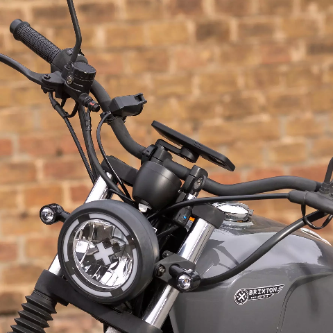 MOTO BUNDLE LT - UNIVERSAL INTERFACE SP CONNECT Moto Mount LT in Bundle con l'Universal Interface SPC rende compatibile qualsiasi custodia per cellulare.