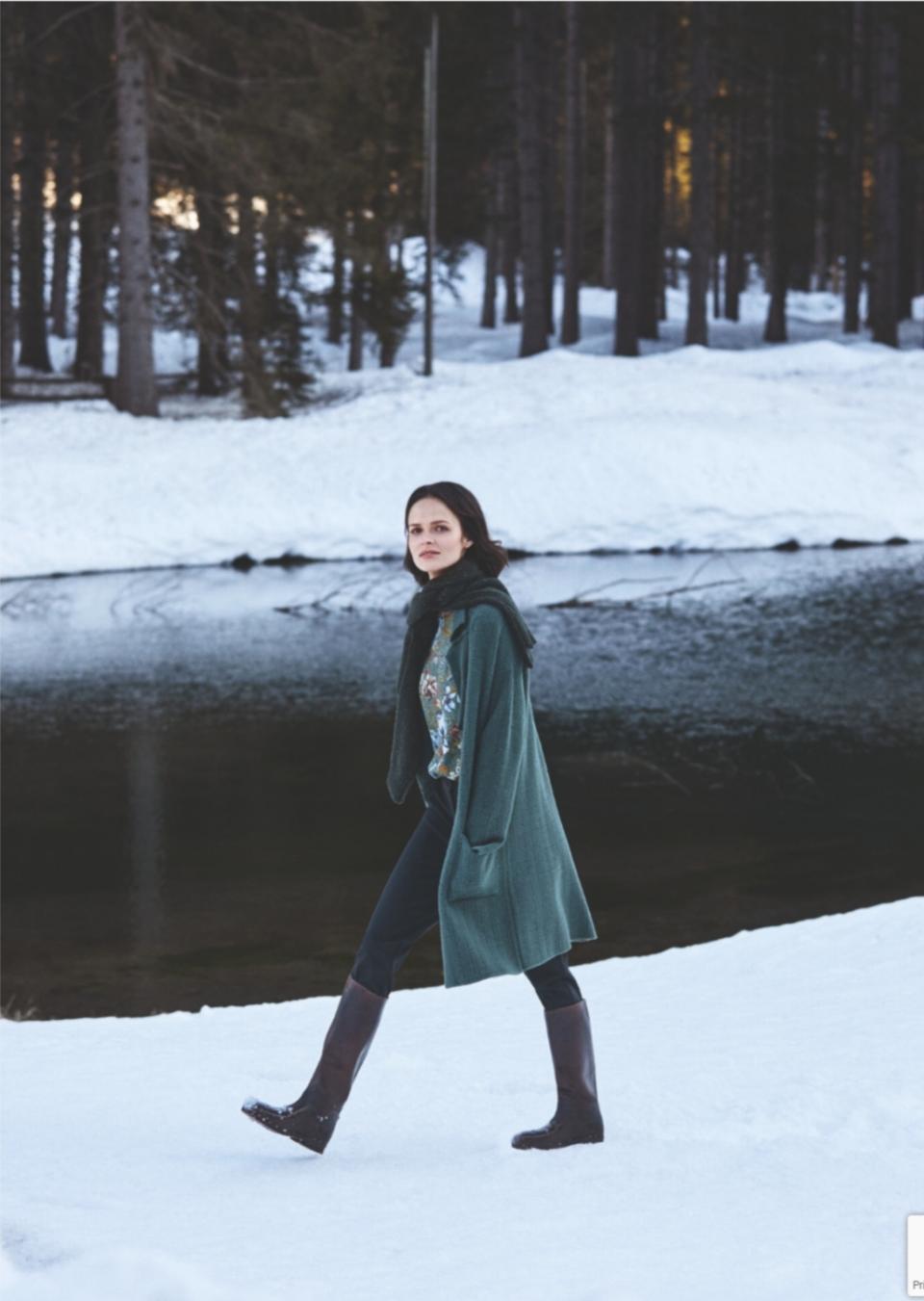 Cardigan verde con camicia floreale  DIANA GALLESI  Collezione 2021/22
