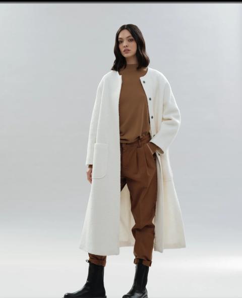 Cappotto in lana con collo alla coreana  Collezione 2021/22