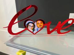 Scritta LOVE Portafoto in Plexiglass Regplex Personalizzata
