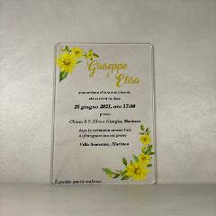 Partecipazioni in Plexiglas personalizzate - Dettaglio Fiori Gialli Regplex Eventi - Wedding - Cerimonie - Matrimonio - Feste