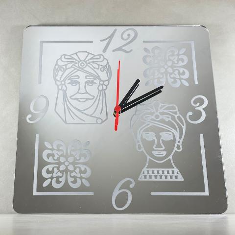 Orologio da parete in Plexiglas specchiato silver Regplex tema Testa di Moro
