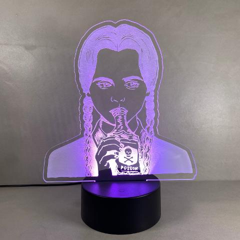 Lampada Mercoledì Addams Serie TV con Scritta Personalizzata Regplex Base LED RGB