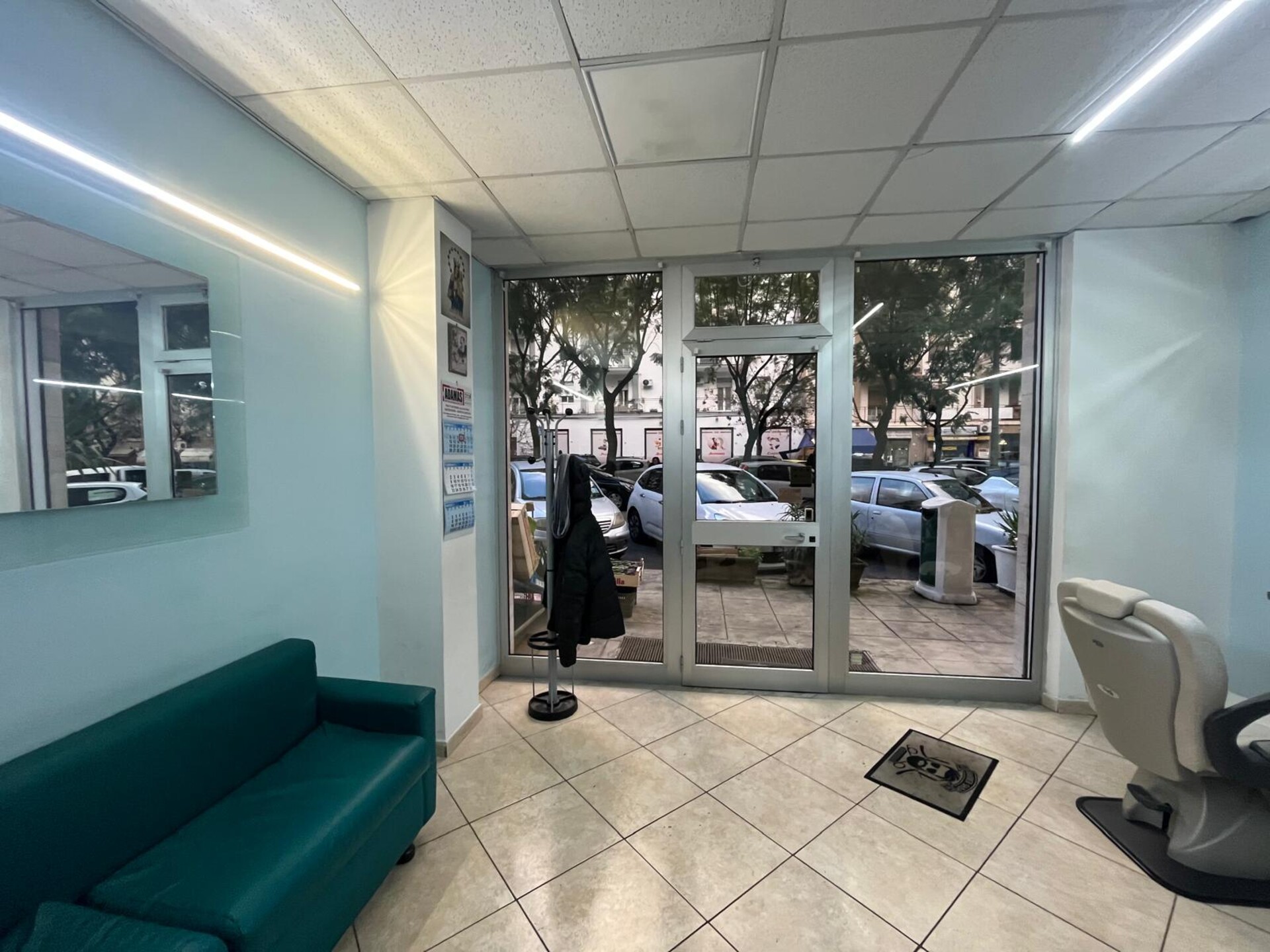 Locale commerciale in Vendita a Palermo Calatafimi - Villa Tasca