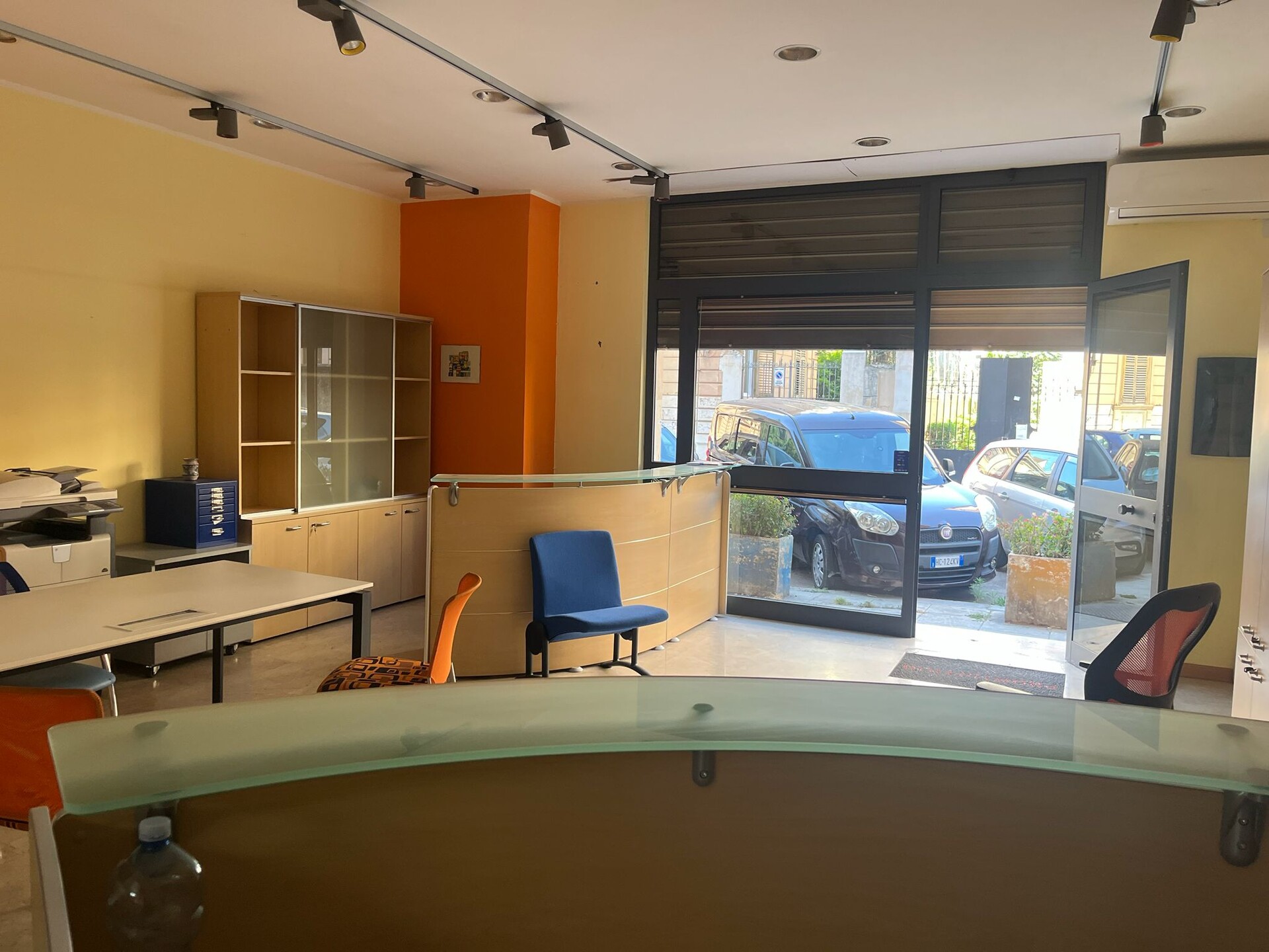 Locale commerciale in Vendita a Palermo Calatafimi - Villa Tasca