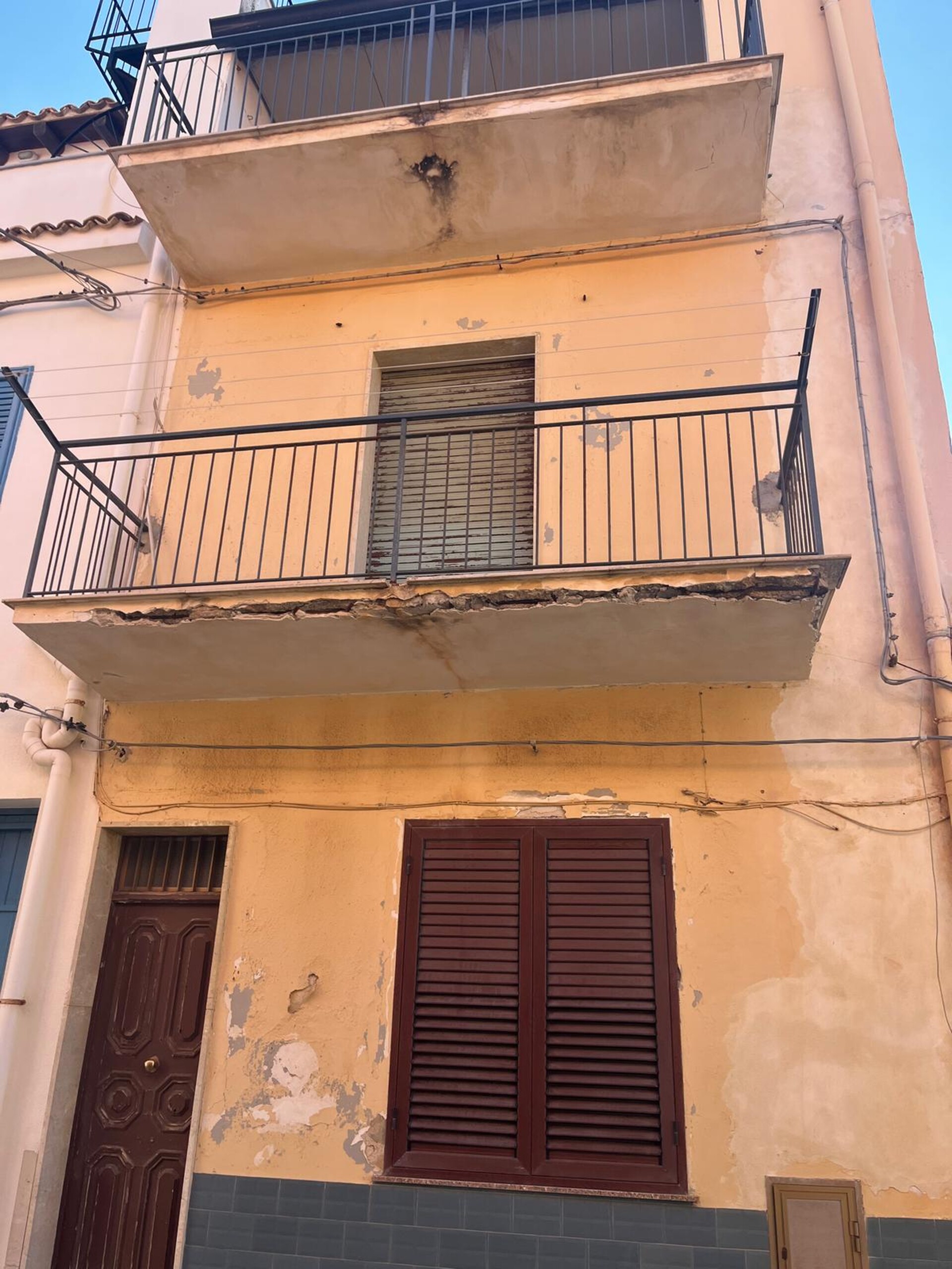 Palazzo / Edificio in Vendita a Balestrate (Palermo)