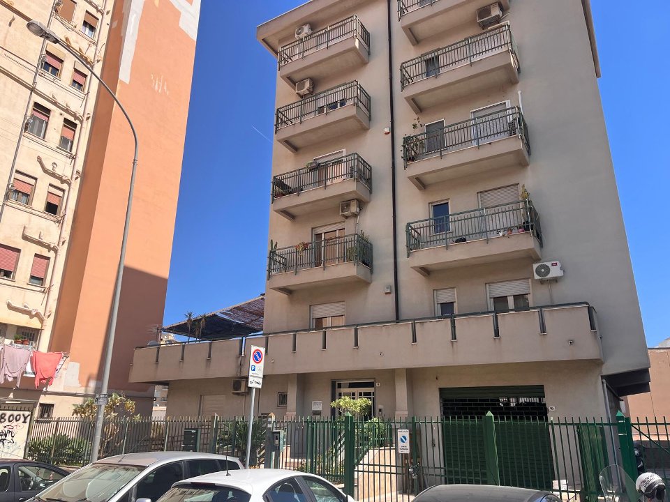 Ufficio in Affitto a Palermo Calatafimi - Villa Tasca