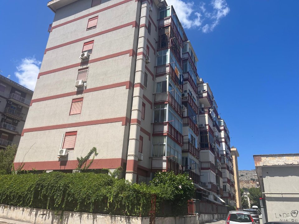 Appartamento in Vendita a Palermo Michelangelo