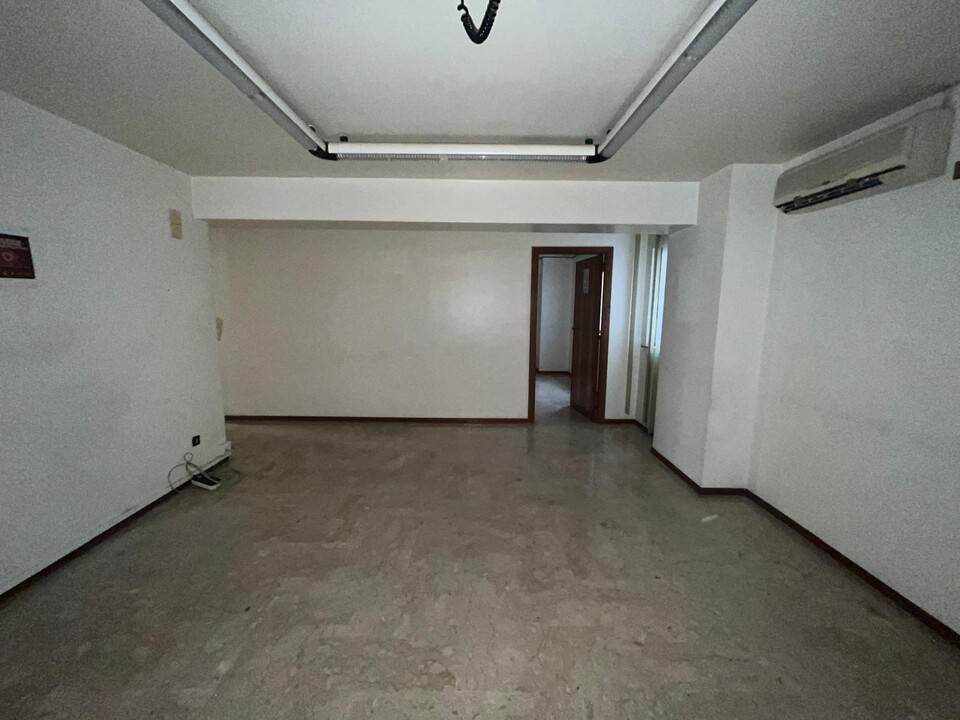 Ufficio in Vendita a Palermo Calatafimi - Villa Tasca
