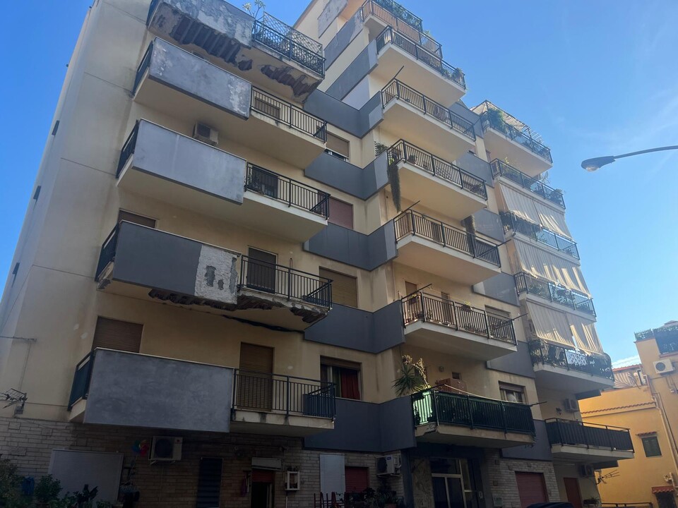 Appartamento in Vendita a Palermo Zisa
