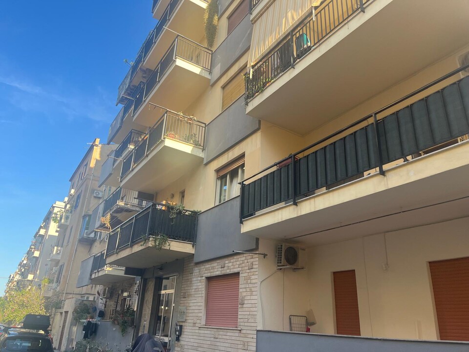Appartamento in Vendita a Palermo Zisa
