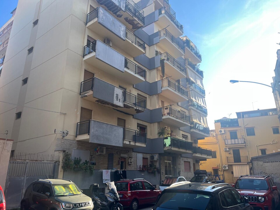 Appartamento in Vendita a Palermo Zisa