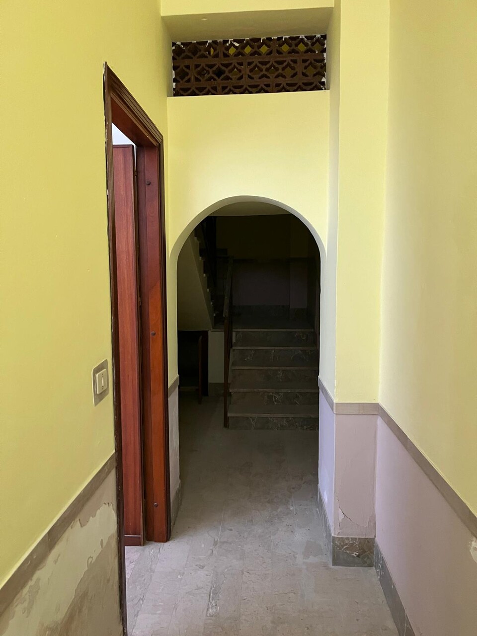 Palazzo / Edificio in Vendita a Balestrate (Palermo)