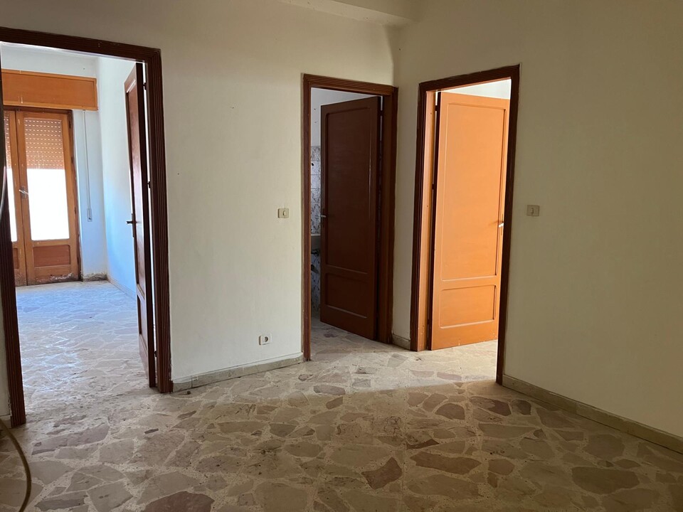 Palazzo / Edificio in Vendita a Balestrate (Palermo)