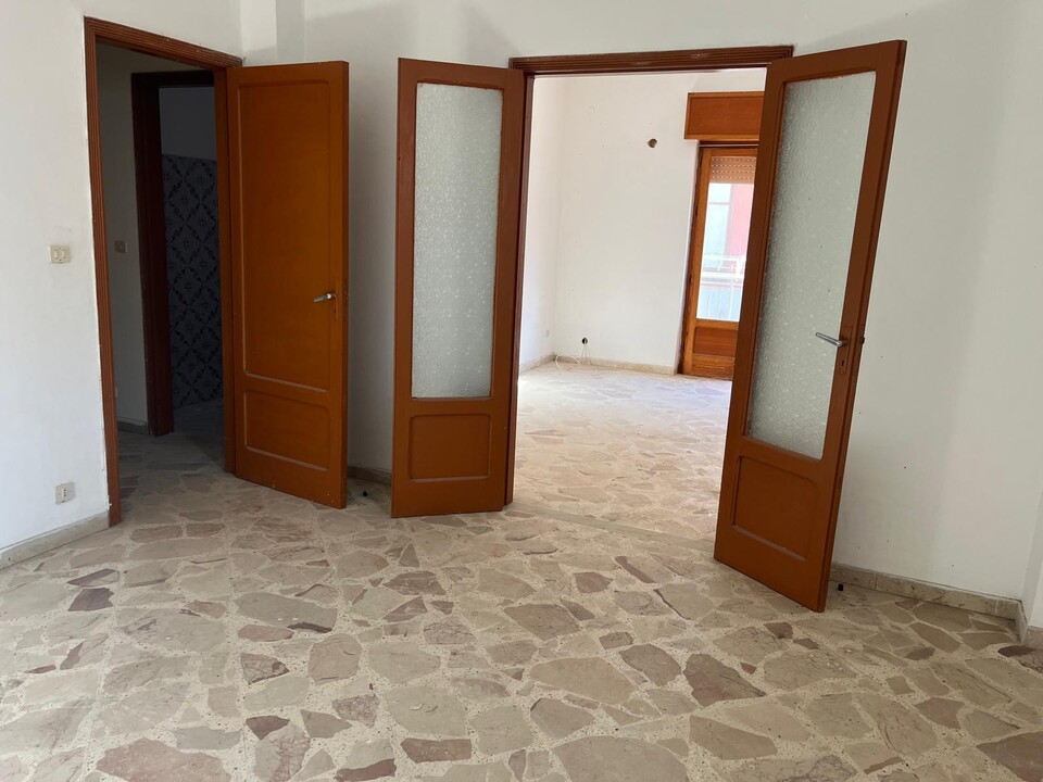 Palazzo / Edificio in Vendita a Balestrate (Palermo)