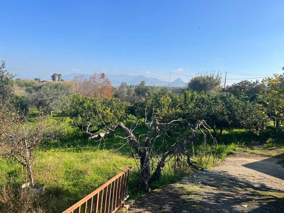 Villa in Vendita a Partinico (Palermo)