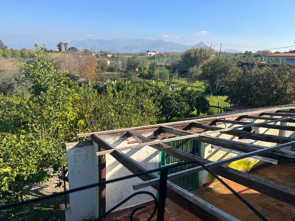 Villa in Vendita a Partinico (Palermo)