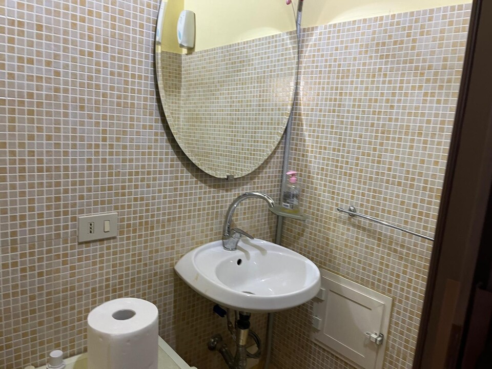 Locale commerciale in Vendita a Palermo Calatafimi - Villa Tasca