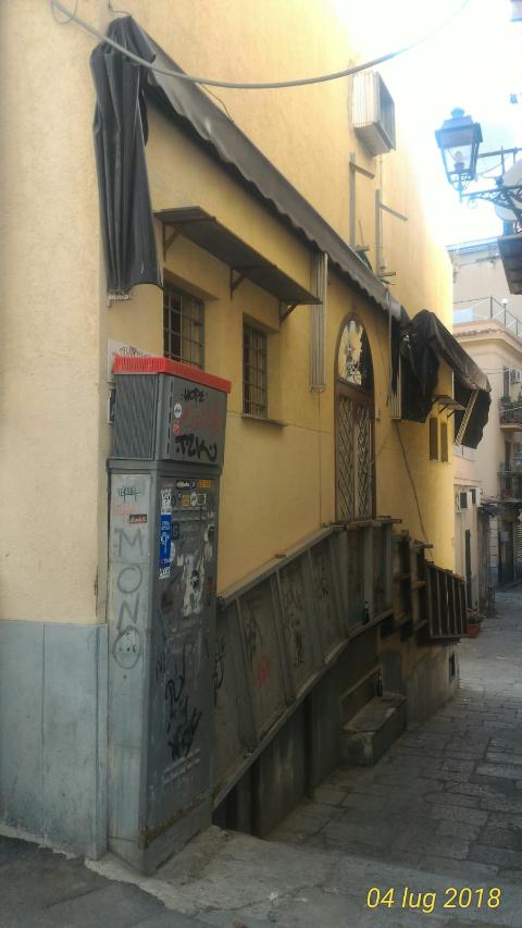 Locale commerciale in Vendita a Palermo Palazzo Reale - Monte di Pietà
