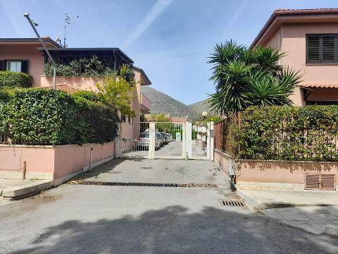 Villa in Affitto a Palermo