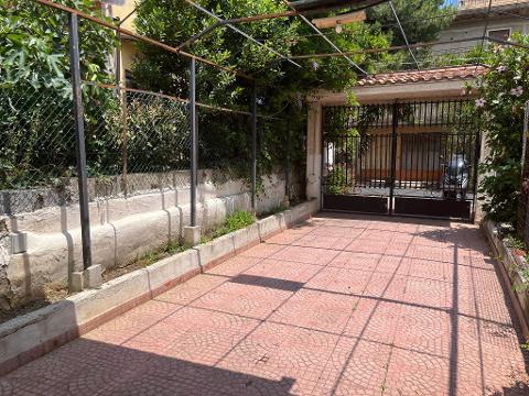Villa indipendente in Vendita a Bagheria (Palermo)