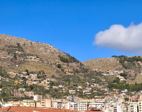 Appartamento in Vendita a Monreale Circonvallazione (Palermo)