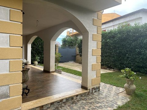 Villa in Vendita a Monreale (Palermo)