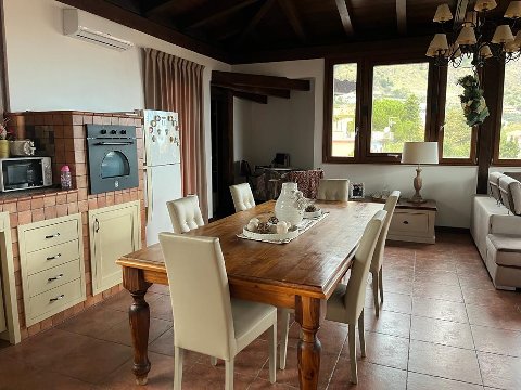 Villa in Vendita a Monreale (Palermo)