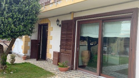 Villa in Vendita a Monreale (Palermo)