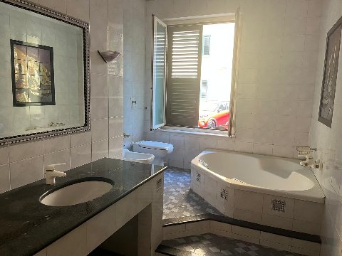 Appartamento in Vendita a Palermo Zisa