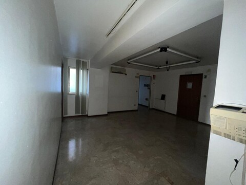 Ufficio in Vendita a Palermo Calatafimi - Villa Tasca