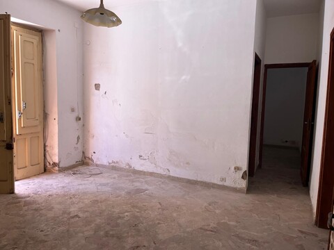 Palazzo / Edificio in Vendita a Balestrate (Palermo)