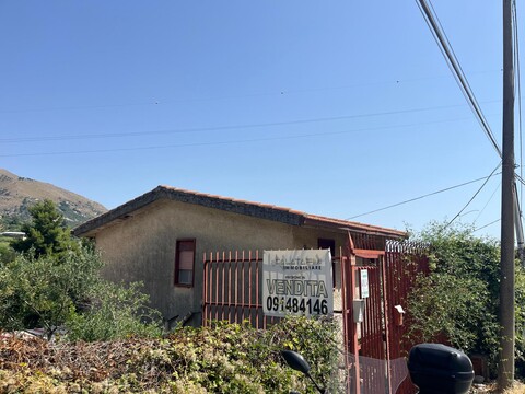 Villa in Vendita a Monreale Aquino (Palermo)
