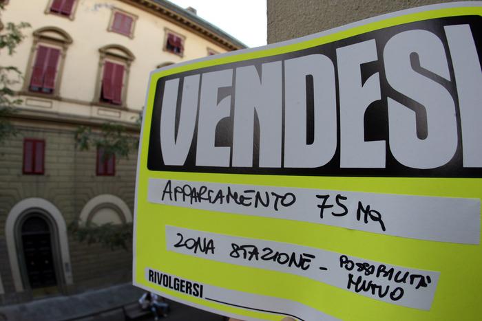 PRIMI SEGNI DI FLESSIONE PER IL MERCATO IMMOBILIARE