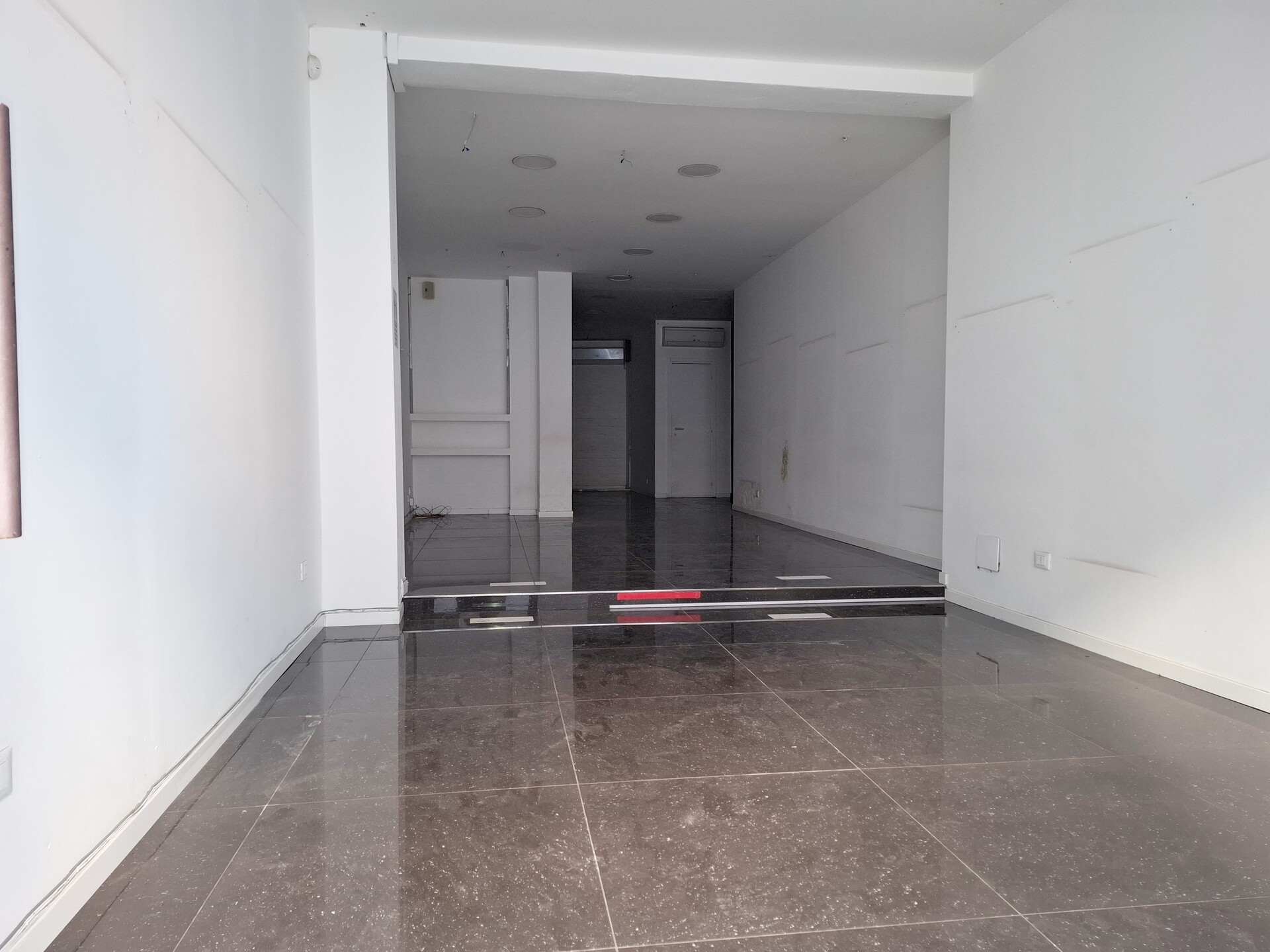 Negozio in Vendita a Palermo Sciuti - Lazio - Restivo