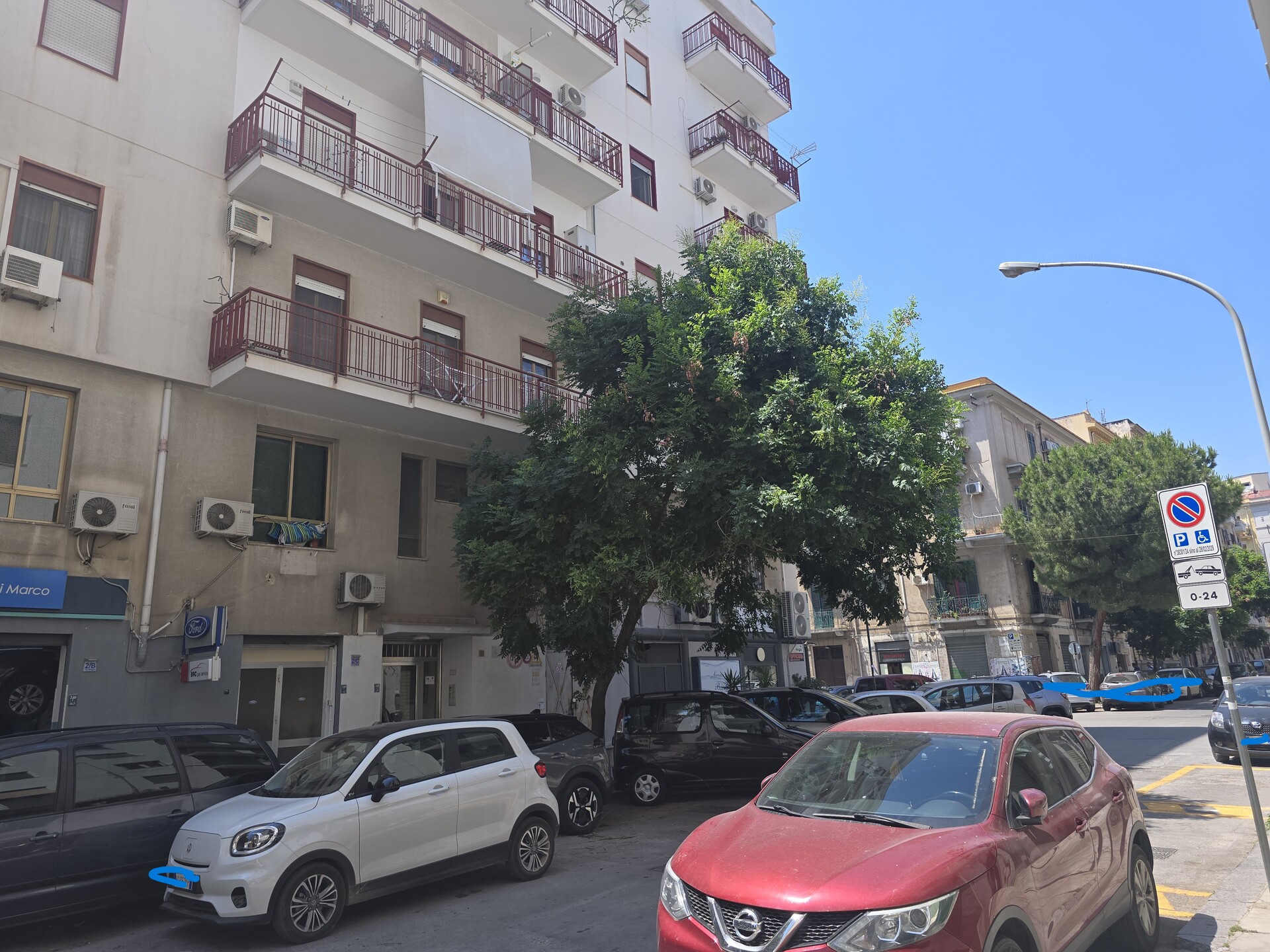 Ufficio in Vendita a Palermo Olivuzza - Tribunale