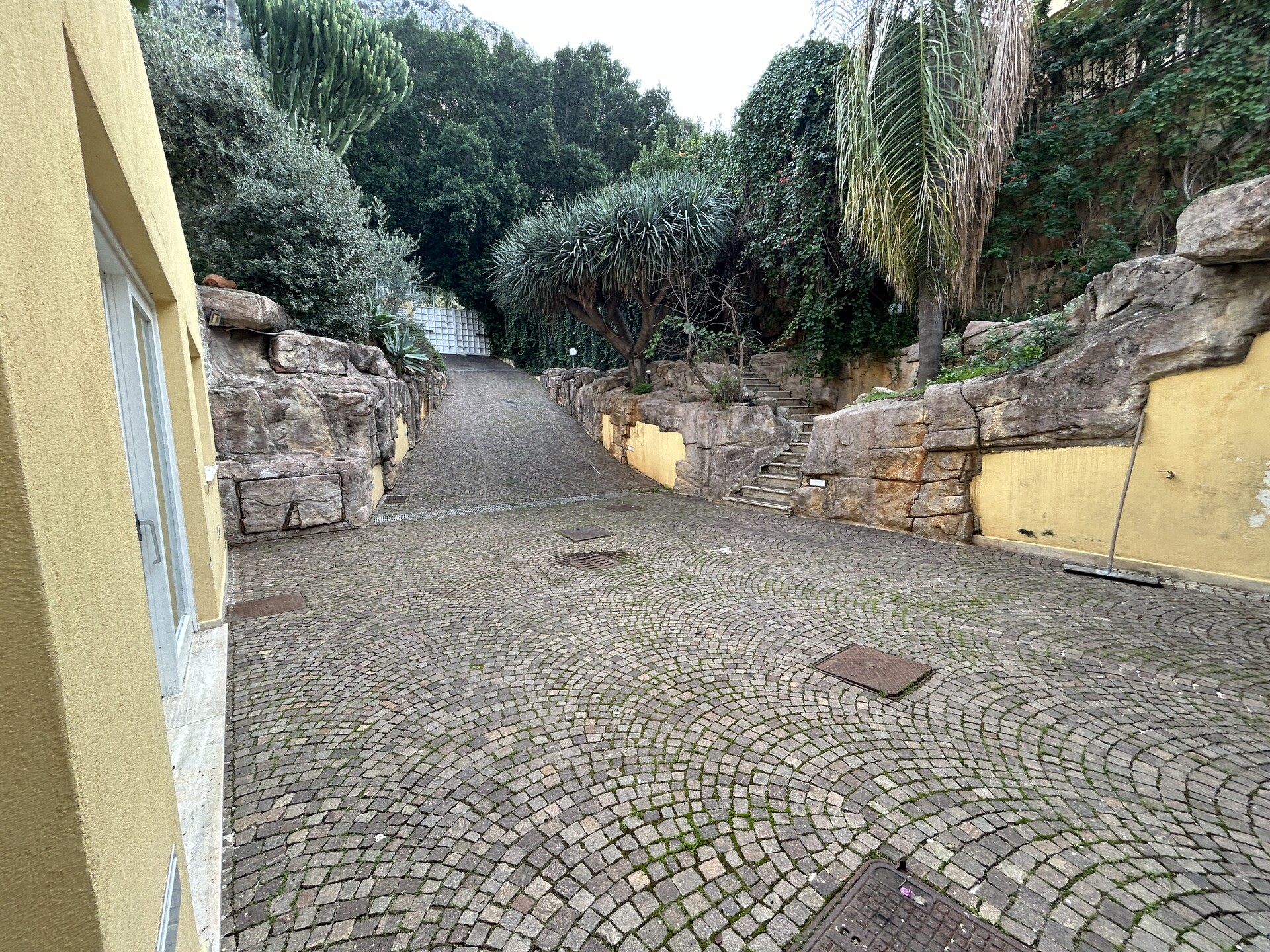Villa in Vendita a Palermo Mondello - Valdesi