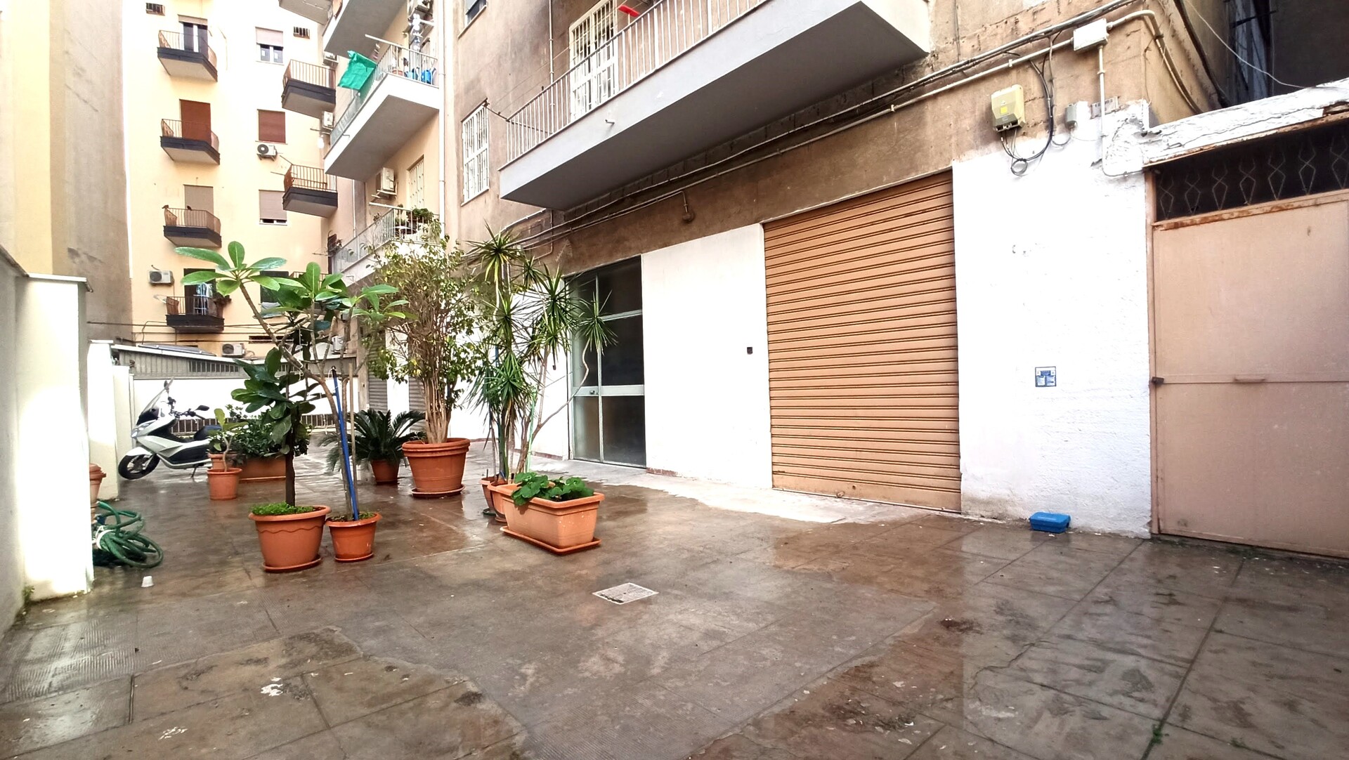 Locale commerciale in Vendita a Palermo Don Bosco - Sampolo - Villabianca